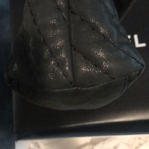 Chanel - Jumbo Chevron Flap - Picture 7 of 9